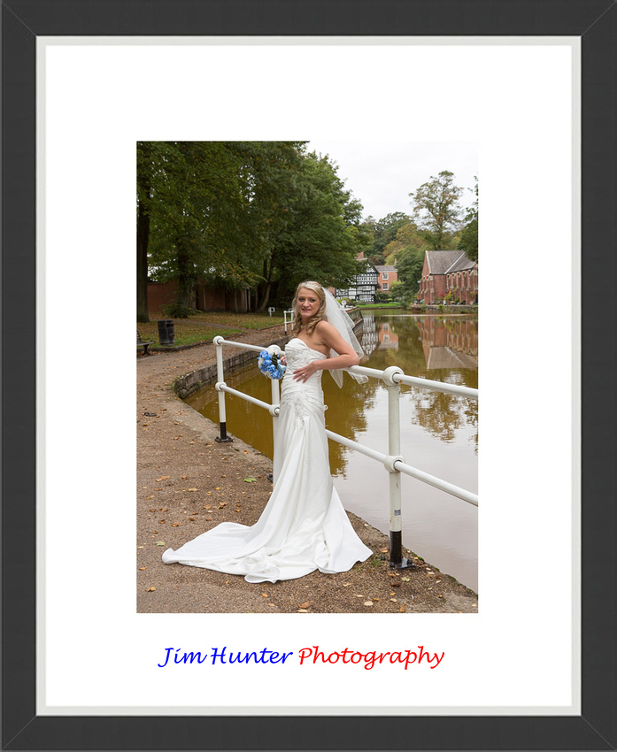 The lovely Vikki on the two path at Worsley Courthouse